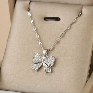 Elegant Silver Bow Pendant Necklace